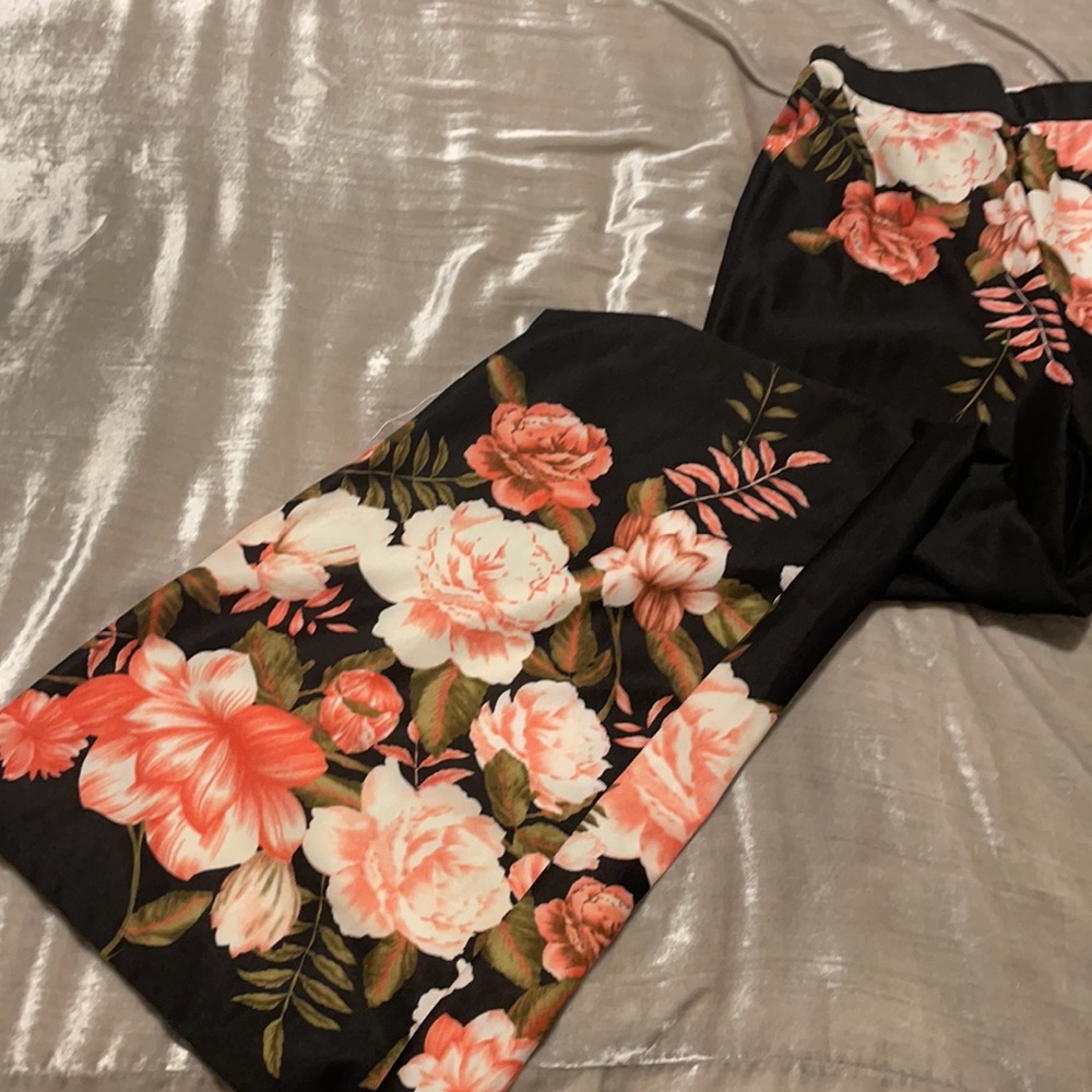 Two piece - Picture 3 of 4